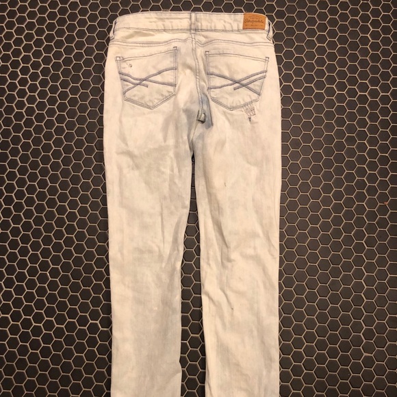 Aeropostale Bayla Skinny Ripped Jeans - Picture 2 of 4